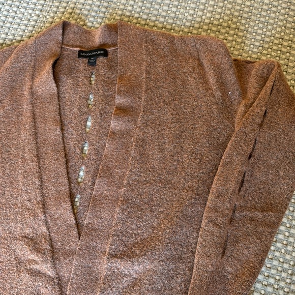 Banana Republic Rust Cardigan w/Pockets and cutout detail back & sleeves Medium - Picture 2 of 5